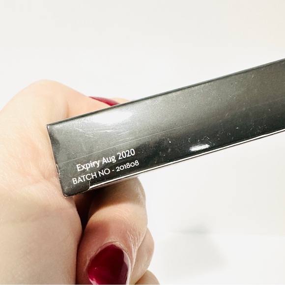 NIP BLAQ Hyaluronic Acid Eye Masks - Pack of 5 - Picture 3 of 3